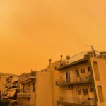 Καπνός πάνω από την Αθήνα