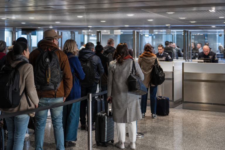 Ιταλία και Ισπανία παρατείνουν τους ελέγχους στα σύνορα λόγω της κρίσης στην Ceuta