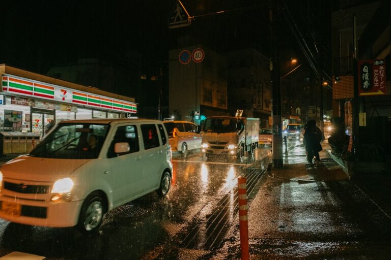 Έντονη βροχή στην Ιαπωνία - εικόνα αρχείου