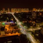 Νυχτερινή εικόνα πόλης στην Ουκρανία