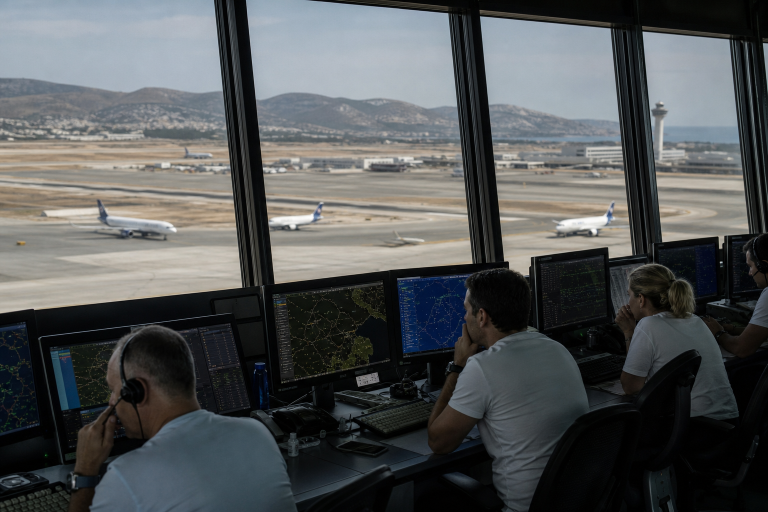 Ryanair ζητά παρέμβαση της Κομισιόν για τις επαναλαμβανόμενες βλάβες στην ελληνική εναέρια κυκλοφορία