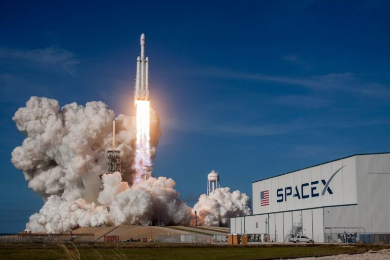 Εκτόξευση πυραύλου SpaceX - εικόνα αρχείου