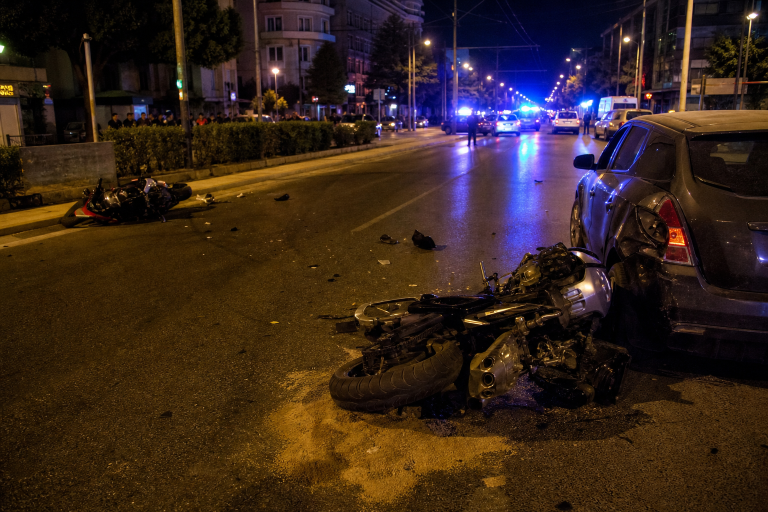 Τρεις νεκροί σε σφοδρή σύγκρουση δύο μοτοσικλετών στη λεωφόρο Αλεξάνδρας