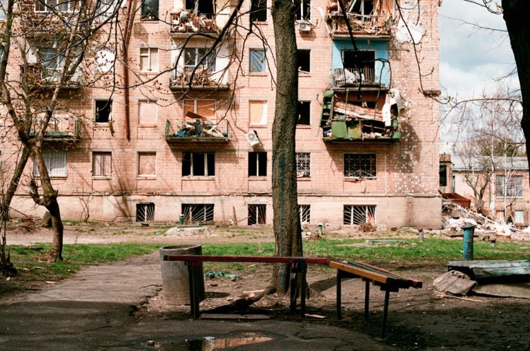 Κατεστραμμένο κτίριο στην Ουκρανία - φωτογραφία αρχείου