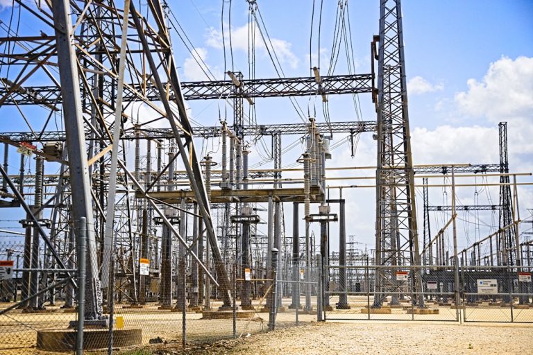 Υποσταθμός ηλεκτρικής ενέργειας στο Τέξας - εικόνα αρχείου. Φωτογραφία Sam LaRussa / Unsplash