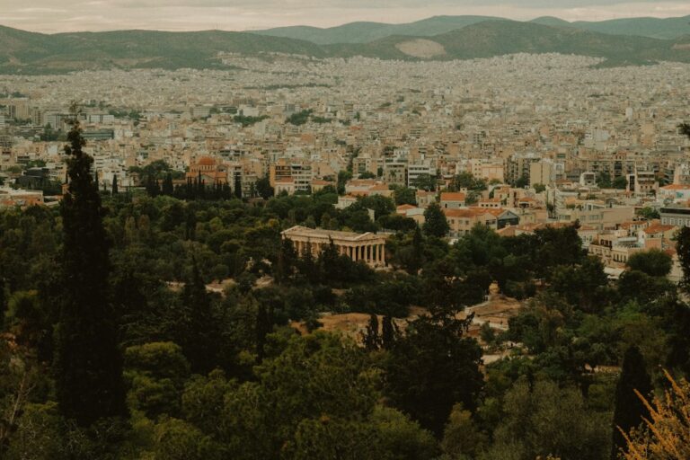 Αστικό τοπίο της Αθήνας, θεματική εικόνα για την αγορά κατοικίας