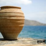 Ενδεικτική φωτογραφία κεραμικού αγγείου, όχι του αγγείου της κατάρας