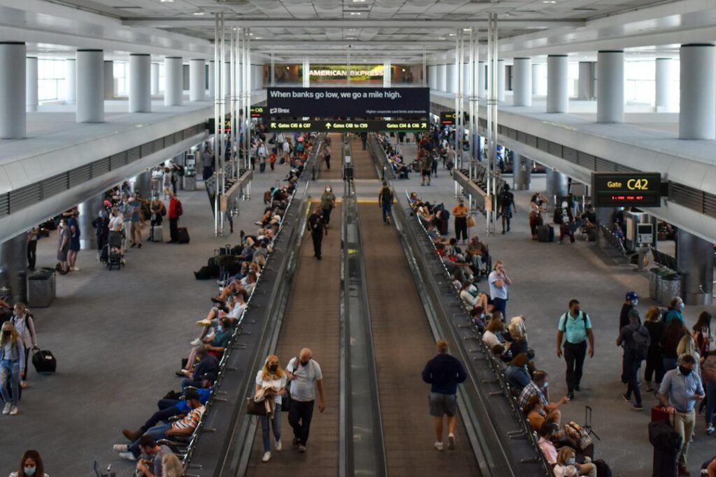 Εσωτερικός χώρος στο αεροδρόμιο του Ντένβερ
