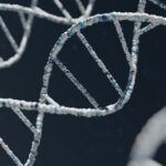 Διπλή έλικα DNA σε σκοτεινό φόντο