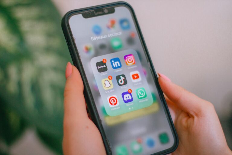 Social media και παράνομος τζόγος – ενδεικτική εικόνα