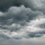 Σκοτεινά σύννεφα καταιγίδας, ενδεικτική φωτογραφία καιρού