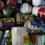 Κονσέρβες τροφίμων – φωτογραφία αρχείου, όχι από βρετανικό σούπερ μάρκετ. Φωτογραφία Jacob McGowin / Unsplash