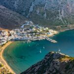 Ενδεικτική φωτογραφία νησιωτικού τοπίου, όχι από την ιατρική αποστολή στη Σίφνο. Φωτογραφία: Gaetano Cessati / Unsplash