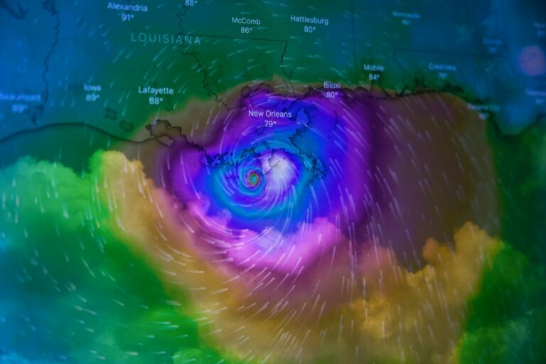 Ενδεικτική εικόνα καταιγίδας, όχι του τυφώνα Τσάμπι
